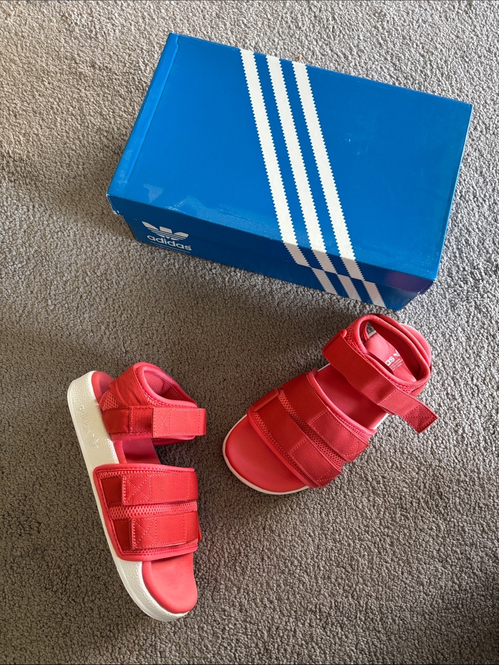 NWT！adidas Sandal Sneakers - Velcro Strap
